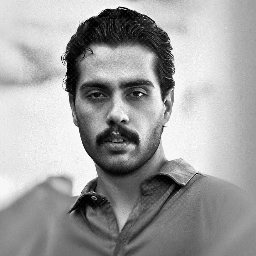 دانلود آهنگ حامیم روزامونو شب میکردیم باهم شب تا صبحو چت میکردیم
